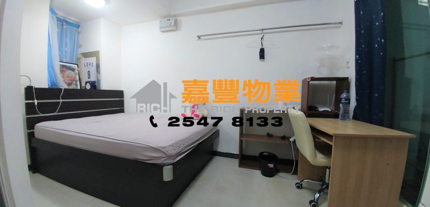 Fung Sing Mansion – Tiny flat with terrace