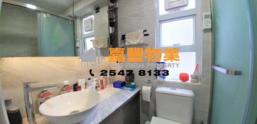 Hoi Sing Building – Semi-furnished in modern style