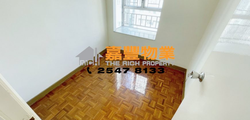 – Extremely high rental returns in HK Island – Next to MTR station, access to anywhere instantly