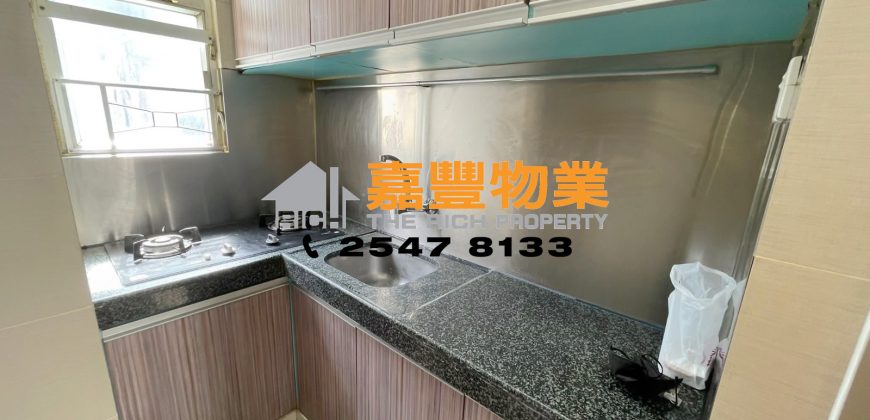 – Extremely high rental returns in HK Island – Next to MTR station, access to anywhere instantly